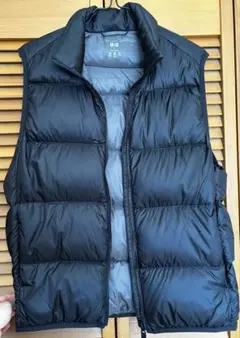 UNIQLOユニクロ ダウンベストM 黒 ULTRA LIGHT DOWN