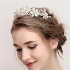 ヘッドドレス 結婚式アクセサリー　ティアラ