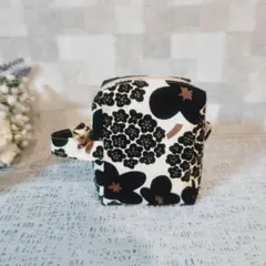 北欧花柄　ボックスポーチ　コスメポーチ　メイクポーチ　小物入れ