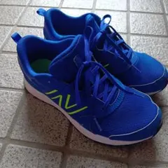 New Balance キッズ　ランニングシューズ 青