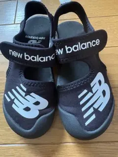 new balance ブラック サンダル　18cmニューバランス