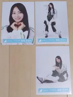 日向坂46 小坂菜緒 OVER THE RAINBOWオープニング衣装 座り - メルカリ