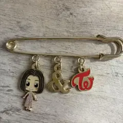 TWICE ピンバッジ チャーム　チェヨン&twice