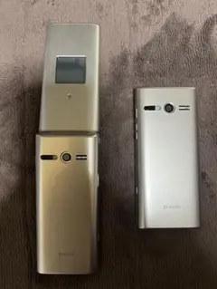 KYF36 ゴールド 折りたたみ式携帯電話2台セット