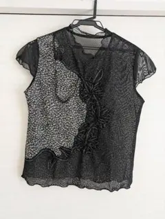 ブラックフラワー刺繍ノースリーブトップス