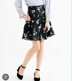 美品　花柄スカート Mサイズ　マジェスティックレゴン　膝丈スカート　マーメイド
