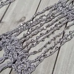 ビーズ&レース編の細ストール(シルバー)