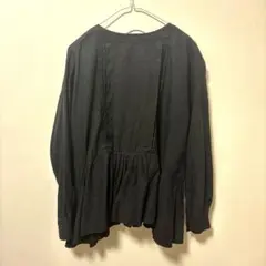 ネストローブ　前後2wayリネンピンタック ペプラムブラウスのサムネイル
