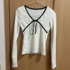 リボン付きVネックリブ編み長袖トップス　サイズM