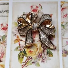 素敵な ブラック リボンデザインブローチ　１点のみ