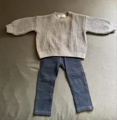 H&M ベージュニットセーターとデニム風レギンスセット