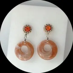 ハンドメイド　イヤリング　バネ式　揺れる　アクセサリー