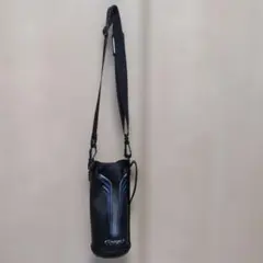 黒いナイロン製水筒カバー
