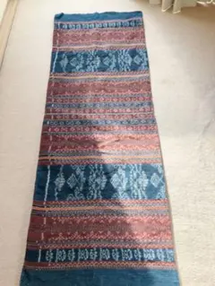 イカット　インドネシアの手織布サロン