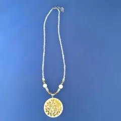 花模様ネックレス