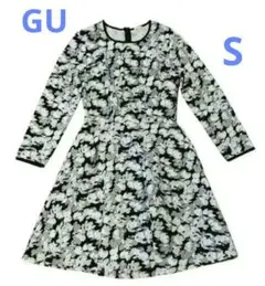《美品》ジーユー GU 花柄 Aラインワンピース gu 黒白グレー Sサイズ