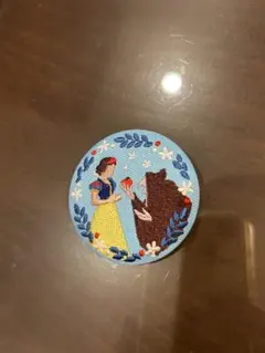 ディズニー刺繍缶バッジ