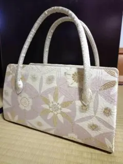 Item thumbnail for item 334634ab-25de-42e1-8b29-b6dc4d8bad8b