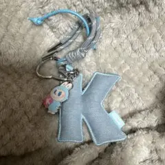 ラブブ PIN FOR LOVE イニシャル K アルファベット　チャーム