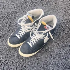 NIKE Blazer スニーカー ブラック 27.5cmのサムネイル