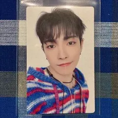 ATEEZ ホンジュン Birthdayフラッシュプライス盤ランダムトレカ