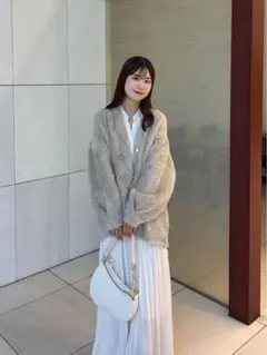 【新品未使用タグ付】ココディール　ロングフェザーカーディガン　ベージュ　M