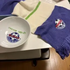 武南サッカー　ラーメン丼ぶりとマフラー