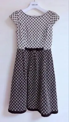 TOCCAトッカ　ウエストリボン　花柄ワンピース　総刺繍　000P 小さいサイズ