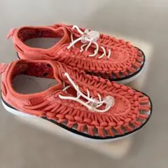 オレンジ 編み込みデザイン スポーツサンダル