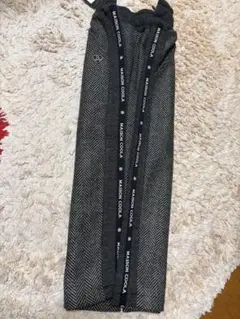 クーラティクス　タイトスカート　2万円