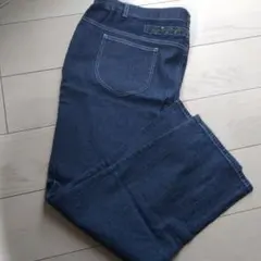大きいサイズ6Lブーツカットデニム　ダークブルー　刺繍付き未使用品