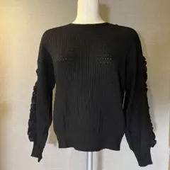 美品【Maglie le cassetto】バルーンスリーブフリル付きリブニット