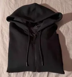 UNIQLO ドライスウェットクロップドフルジップパーカー