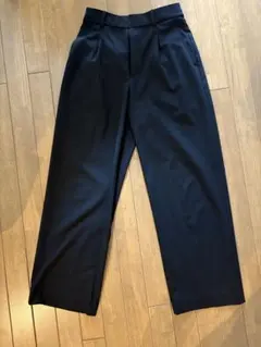 タックワイドパンツ ユニクロ(ブラック、黒)