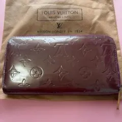 ルイヴィトン長財布ジッピーウォレット　ヴェルニ　モノグラム　ヴィオレットボルドー