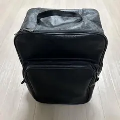 プーマ　ブラックバックパック　リュックのサムネイル