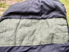 U.S.スリーピングバッグ　米軍放出品　秋冬用寝袋のサムネイル