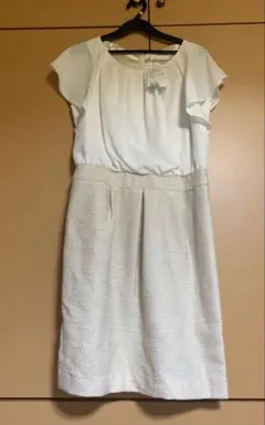 【未使用】タグ付き　ワンピース　半袖　ドレス　お呼ばれ　ホワイト　ベージュ　S