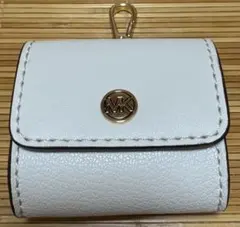 MICHAEL KORS AirPodsケース アイボリーのサムネイル