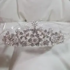 シルバー 花モチーフ ティアラ