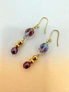 ハンドメイドピアス ピアス パープル×ゴールド 揺れるピアス