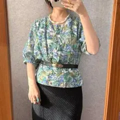 極美品 トゥモローランド マルシェフラワープリント ウェーブネック