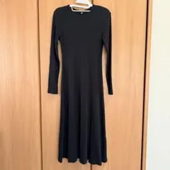 UNIQLO ユニクロ 長袖ロングワンピース 黒 ブラック