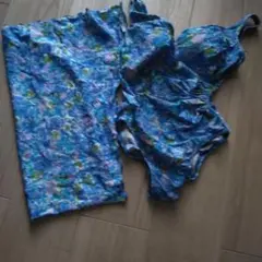 花柄ワンピース水着　パレオ付