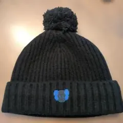 ユニクロ KAWS ニット帽 ブラック キッズ S/M