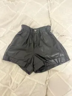 ZARA 黒 合成皮革 ハーフパンツ 13-14歳