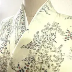 6k301 着物　正絹　袷　小紋　白　薄緑　青　赤　柄物　和装