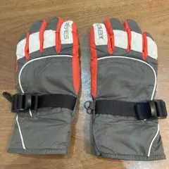 ウィンタースポーツ用グローブ グレーとレッド