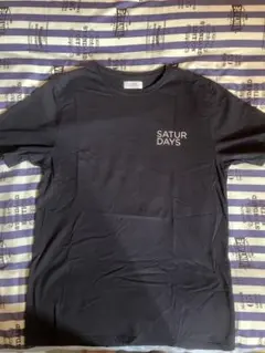 サタデーズニューヨークシティ　ロゴ入り Tシャツ ネイビー　サイズL