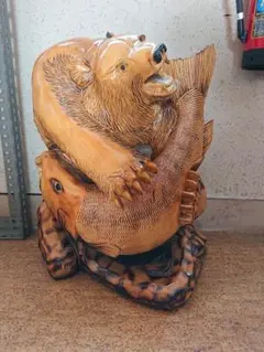 川上実作アイヌ木彫り　熊　アンティーク 木彫りの熊 川上実 作 在銘 置物 昭和48年 高さ31cm - メルカリ